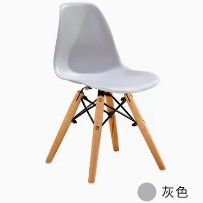 Silla Eames: Estilo y Comodidad