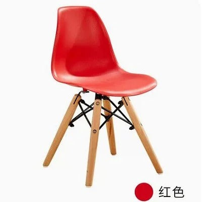 Silla Eames: Estilo y Comodidad